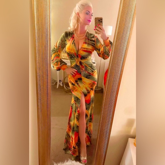 Dress - Picture 1 of 1